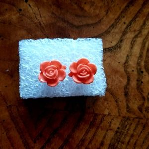 Little rose studs